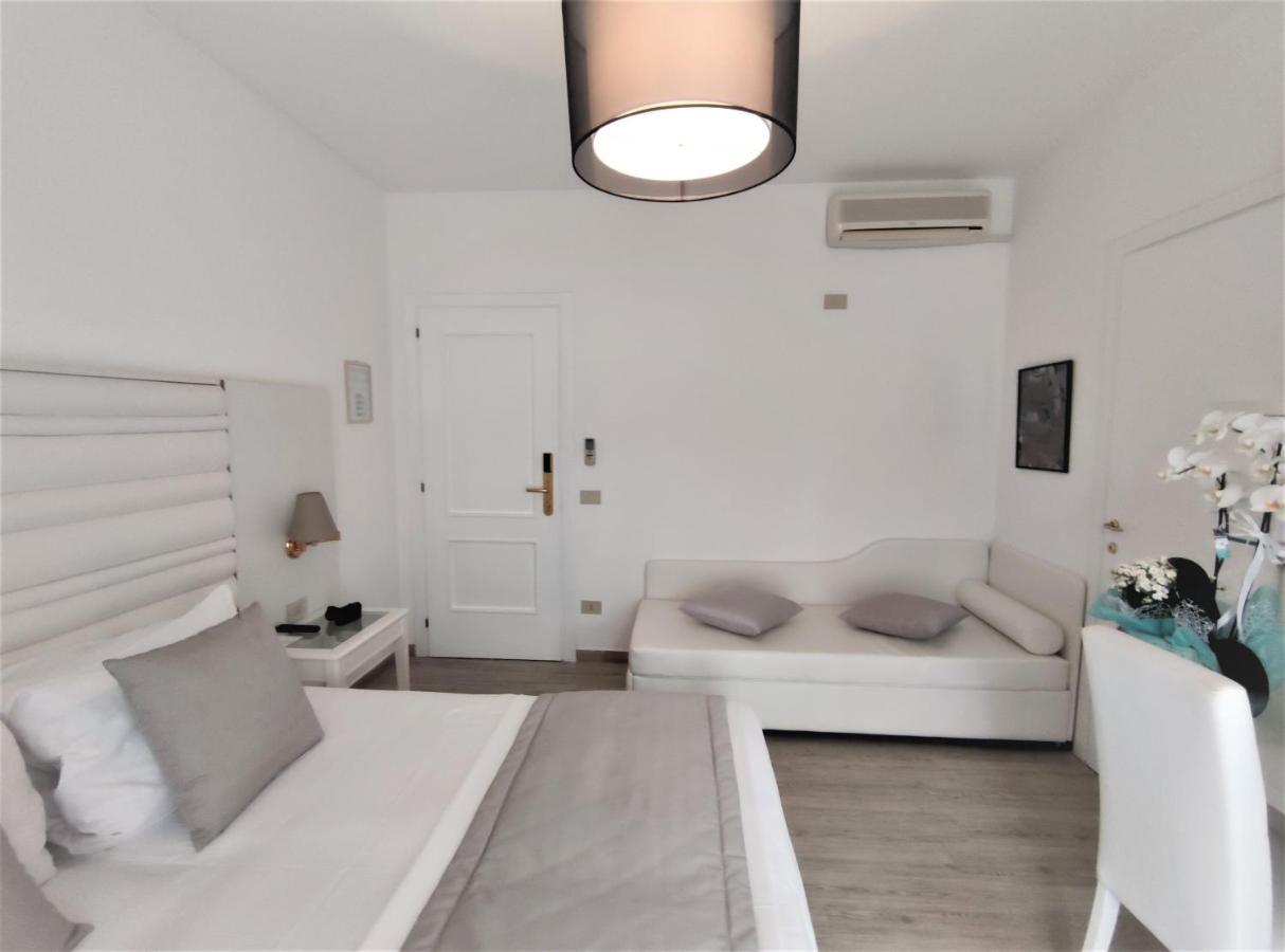 Hotel Rossini 4S Lignano Sabbiadoro Buitenkant foto