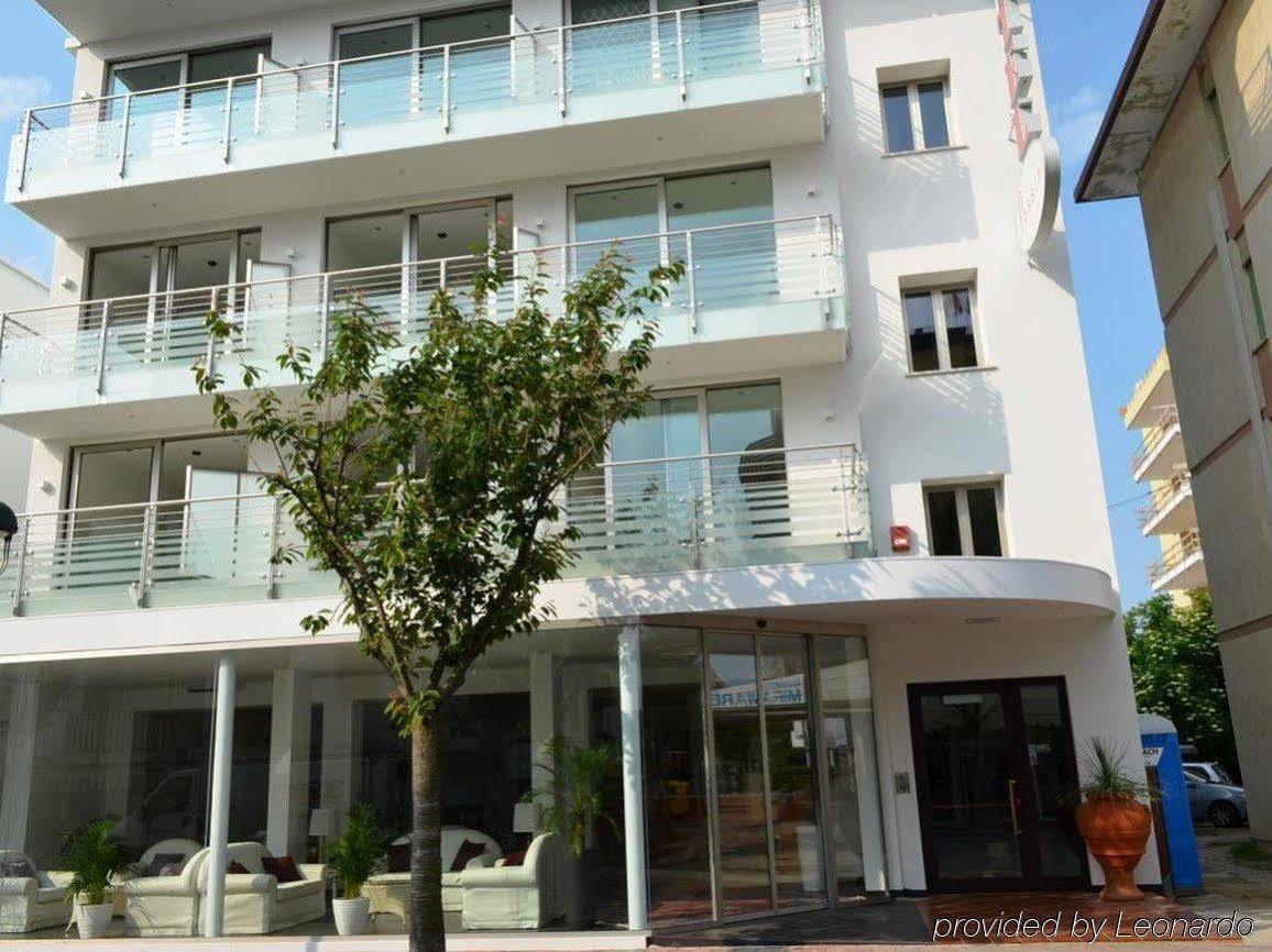 Hotel Rossini 4S Lignano Sabbiadoro Buitenkant foto