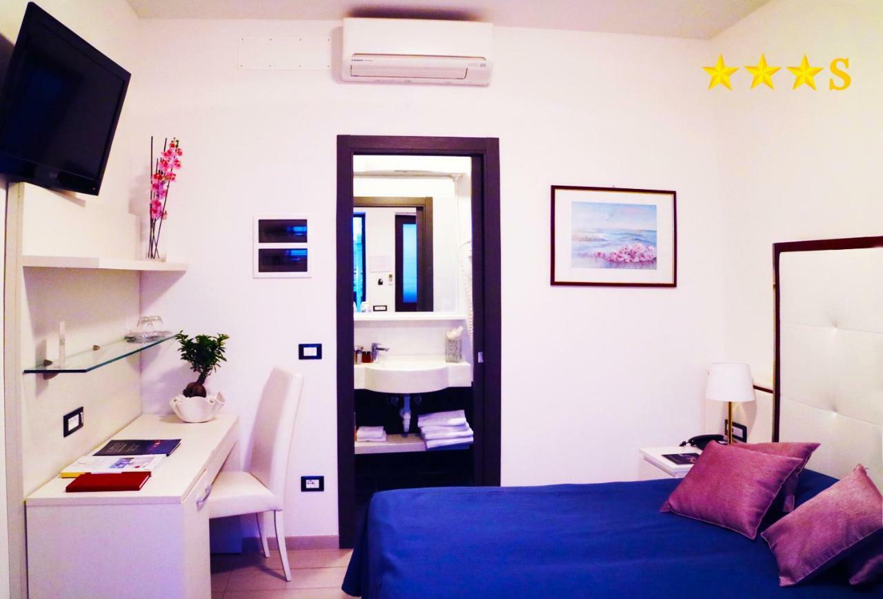 Hotel Rossini 4S Lignano Sabbiadoro Buitenkant foto